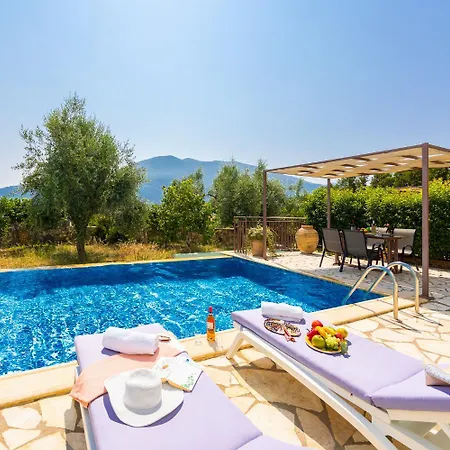 Pinelopi Villa