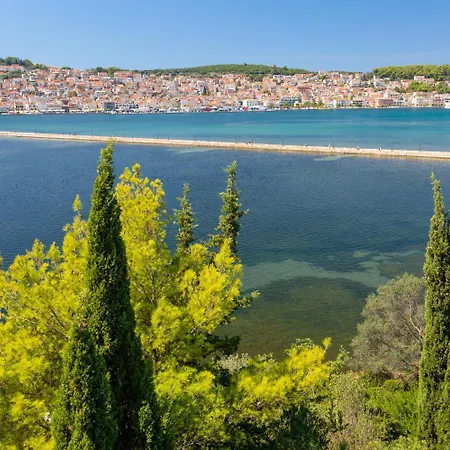 Pinelopi Villa Karavomylos